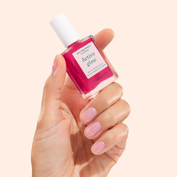 Manucurist Green Pečující schnoucí lak na nehty Active Glow - Blueberry (15 ml)