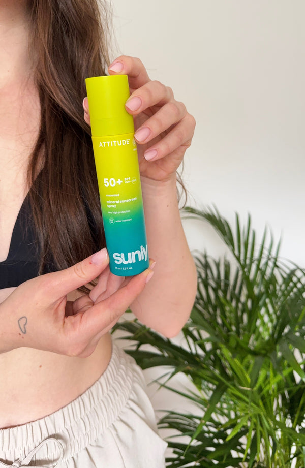 Attitude Opalovací mléko ve spreji SPF 50 - bez vůně (75 ml)