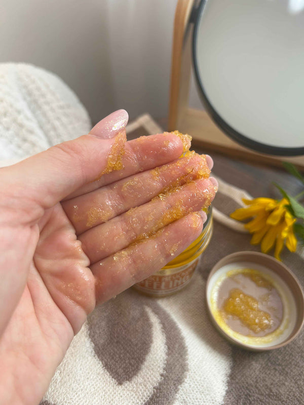 Purity Vision Pečující měsíčkový peeling (120 ml)