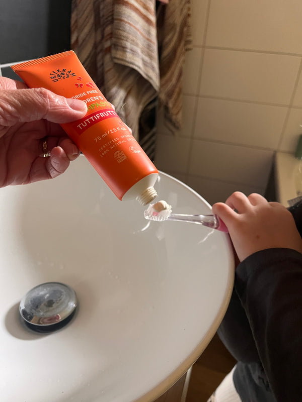 Urtekram Dětská zubní pasta Tutti frutti BIO (75 ml)