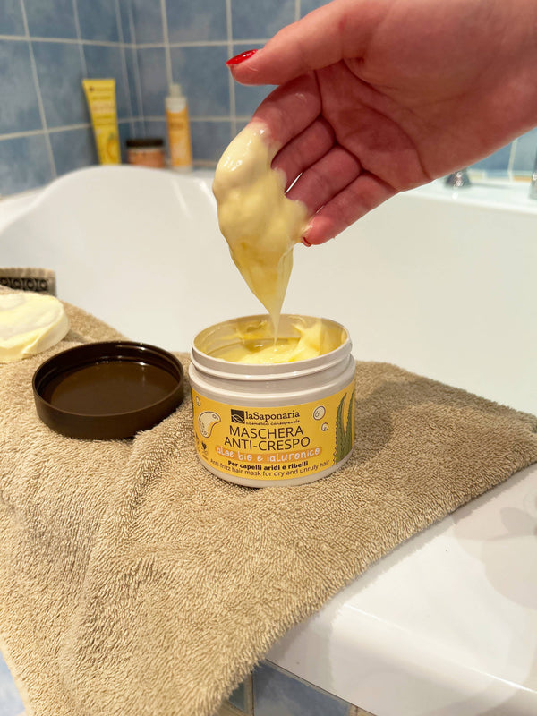 laSaponaria Maska proti krepatění vlasů s aloe vera a kyselinou hyaluronovou - vzorek (8 ml)