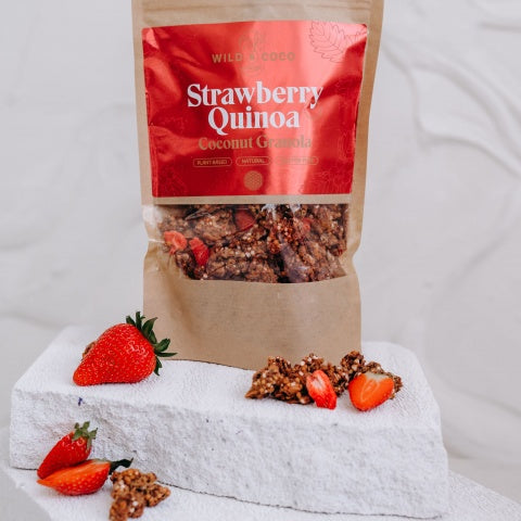 Wild & Coco Granola jahodová Quinoa a kokos (220 g)