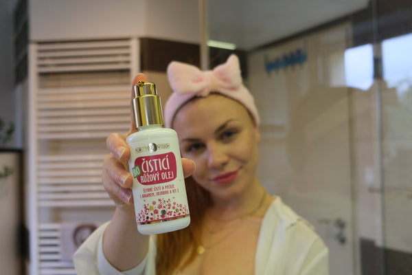 Purity Vision Růžový čisticí olej s arganem, jojobou a vit. E (100 ml)