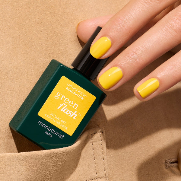 Manucurist Green Flash LED gel lak na nehty - Gold Button (15 ml)