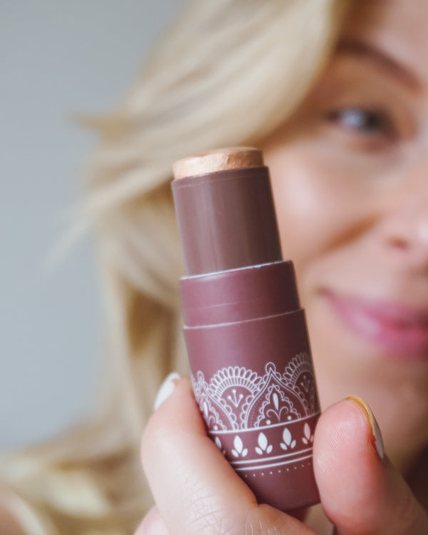 Boho Green Make-up Multistick (5,5 g) - Golden Glow