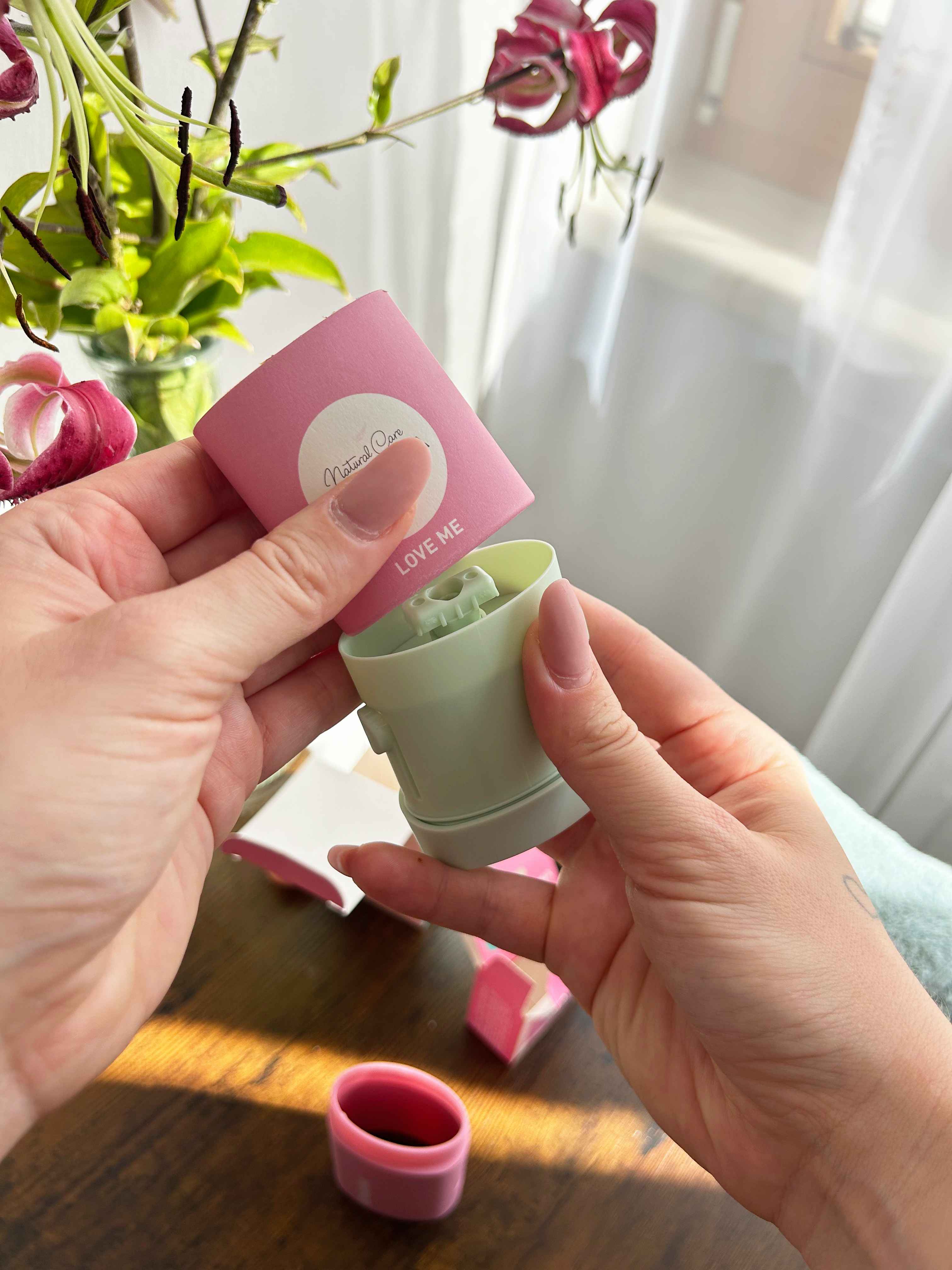Ben & Anna Tuhý deodorant se znovupoužitelným aplikátorem (40 g) -  Love Me