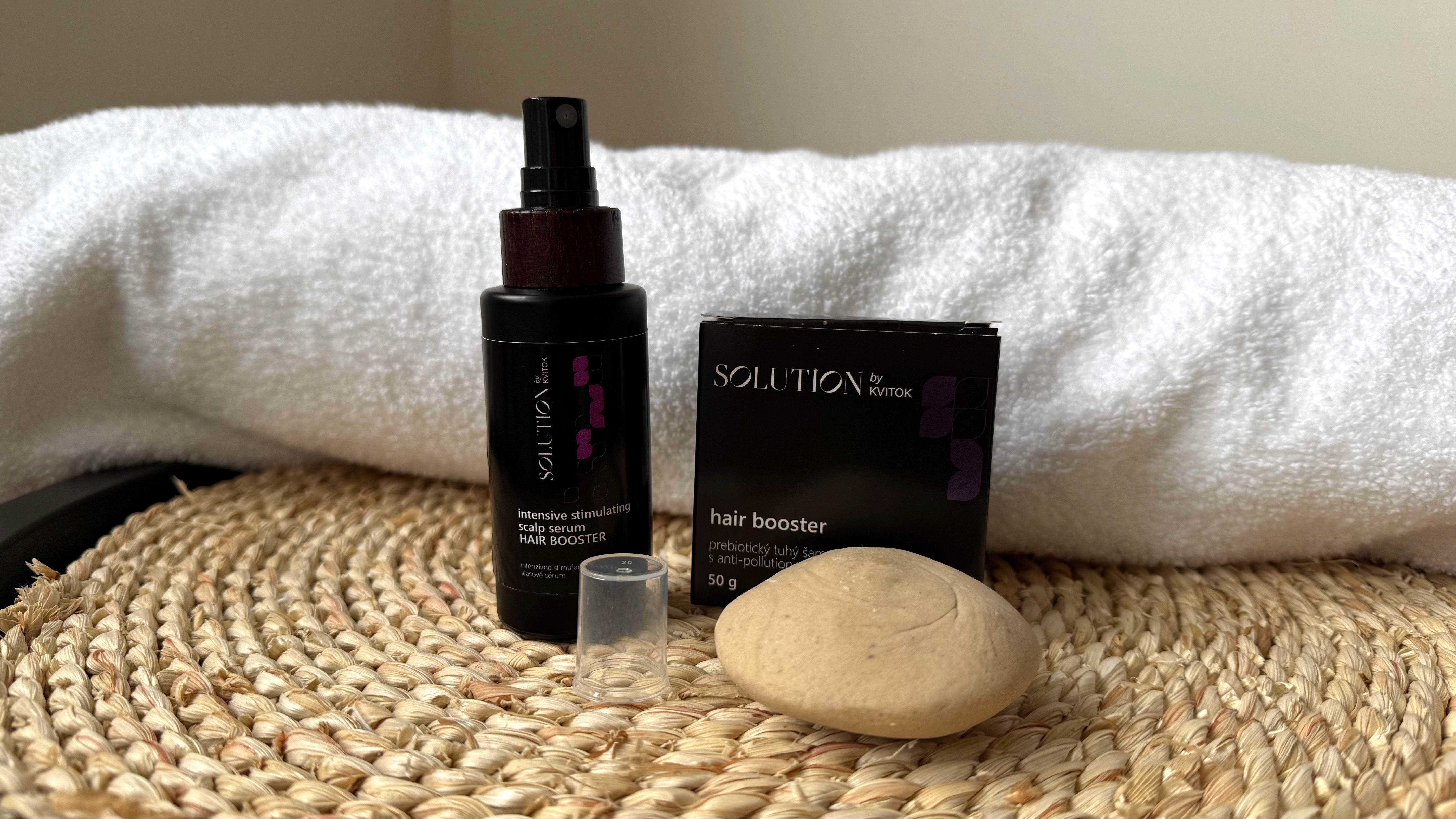 Kvitok Solution Prebiotický tuhý šampon s anti-pollution ochranou Hair Booster (50 g)