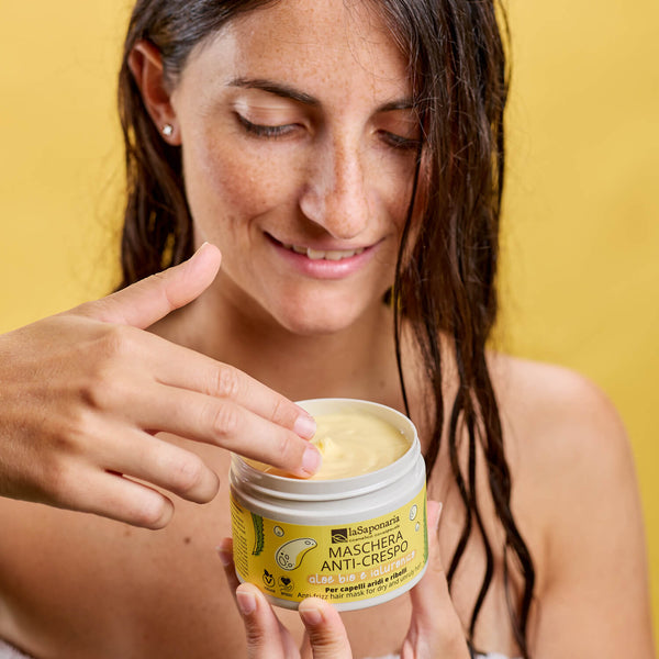 laSaponaria Maska proti krepatění vlasů s aloe vera a kyselinou hyaluronovou - vzorek (8 ml)