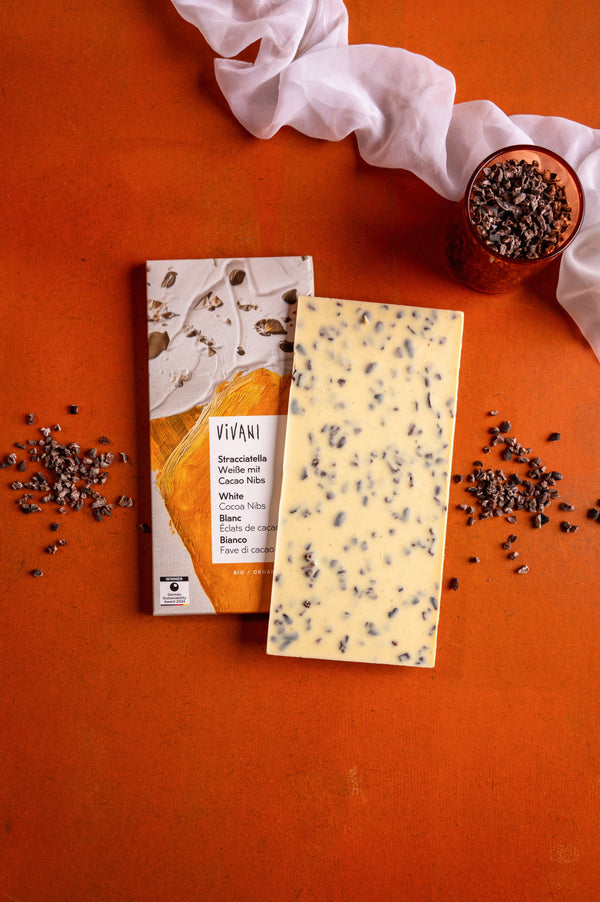 Vivani Čokoláda bílá s kakaovými boby Stracciatella BIO (80 g)