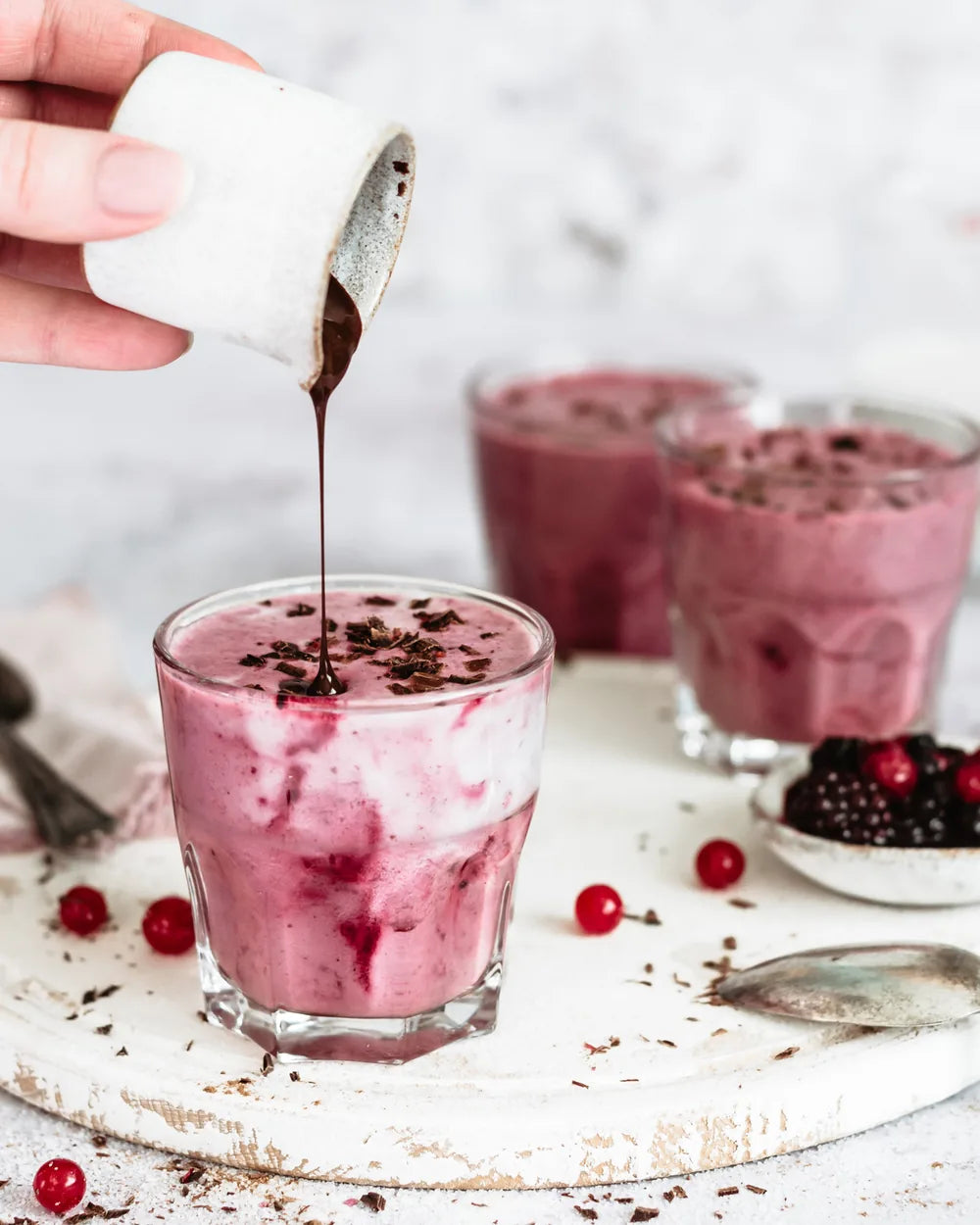 Bobulový milkshake s brusinkovou čokoládou