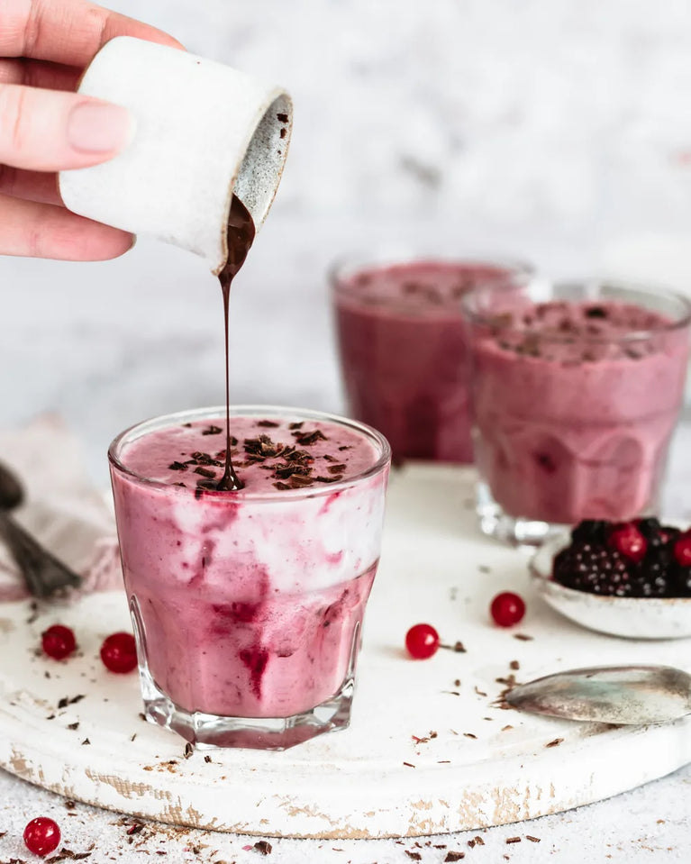 Bobulový milkshake s brusinkovou čokoládou